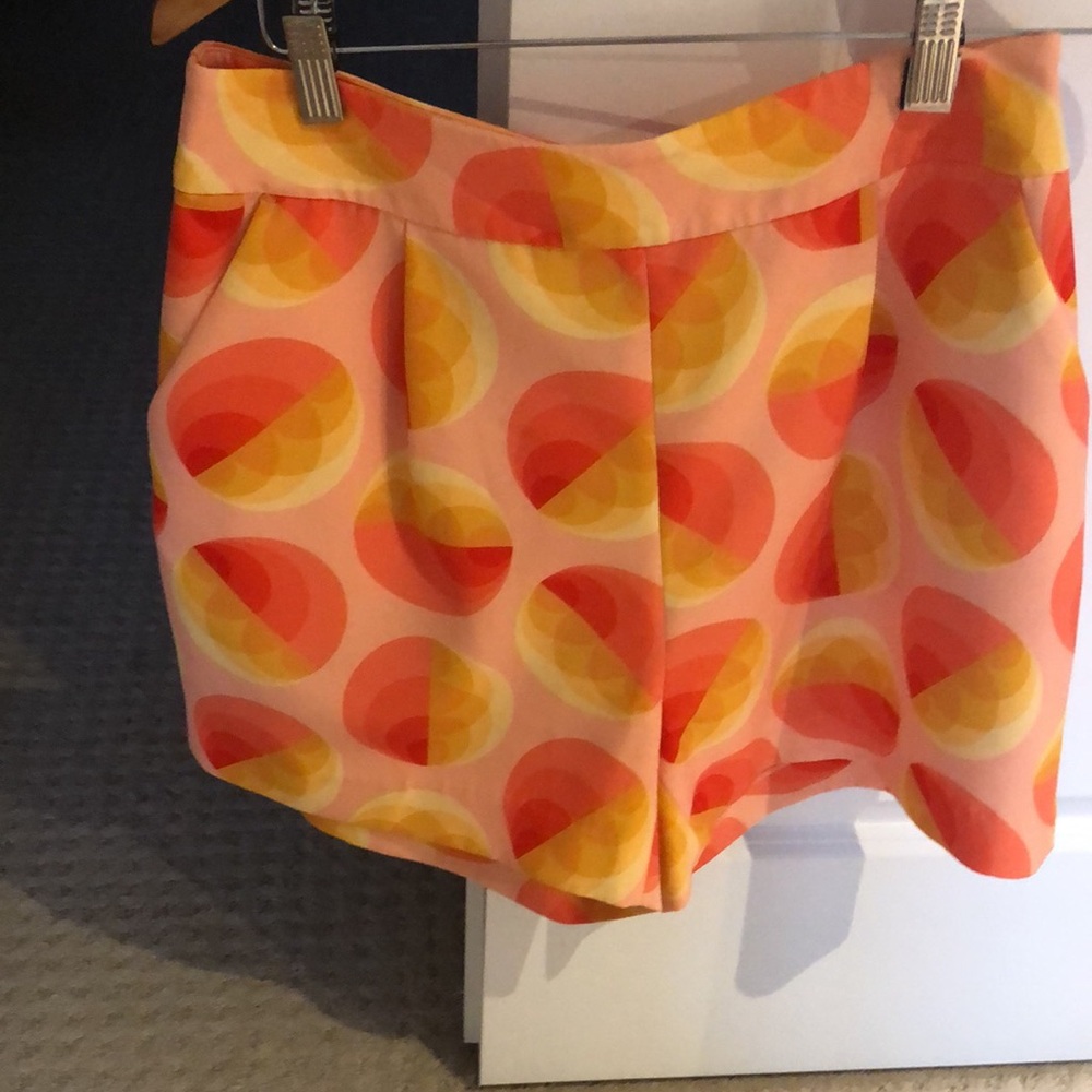 Sz M dress shorts